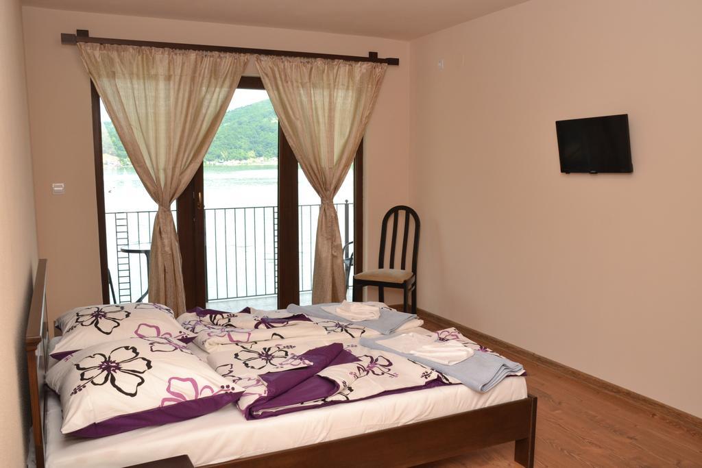 Vila Golful Dunarii Dubova Extérieur photo