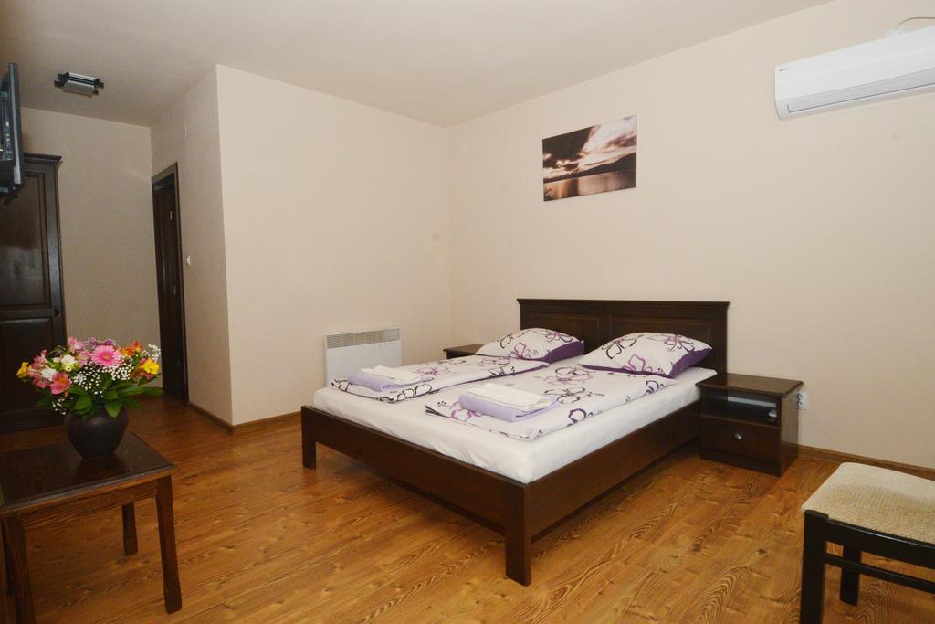 Vila Golful Dunarii Dubova Extérieur photo