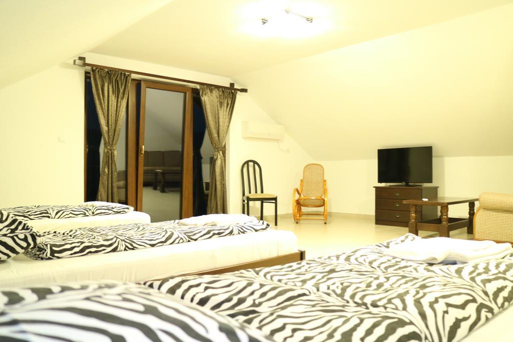 Vila Golful Dunarii Dubova Extérieur photo
