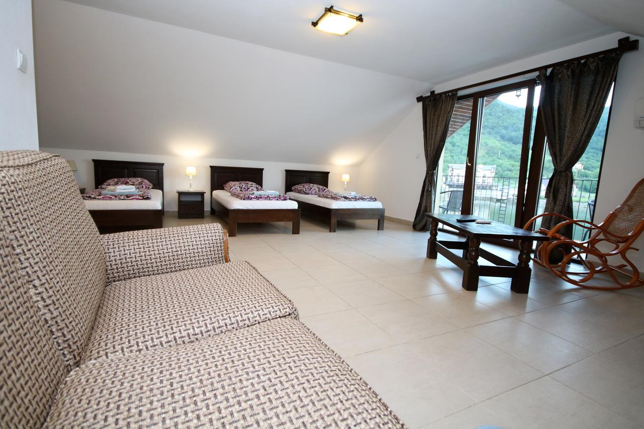 Vila Golful Dunarii Dubova Extérieur photo