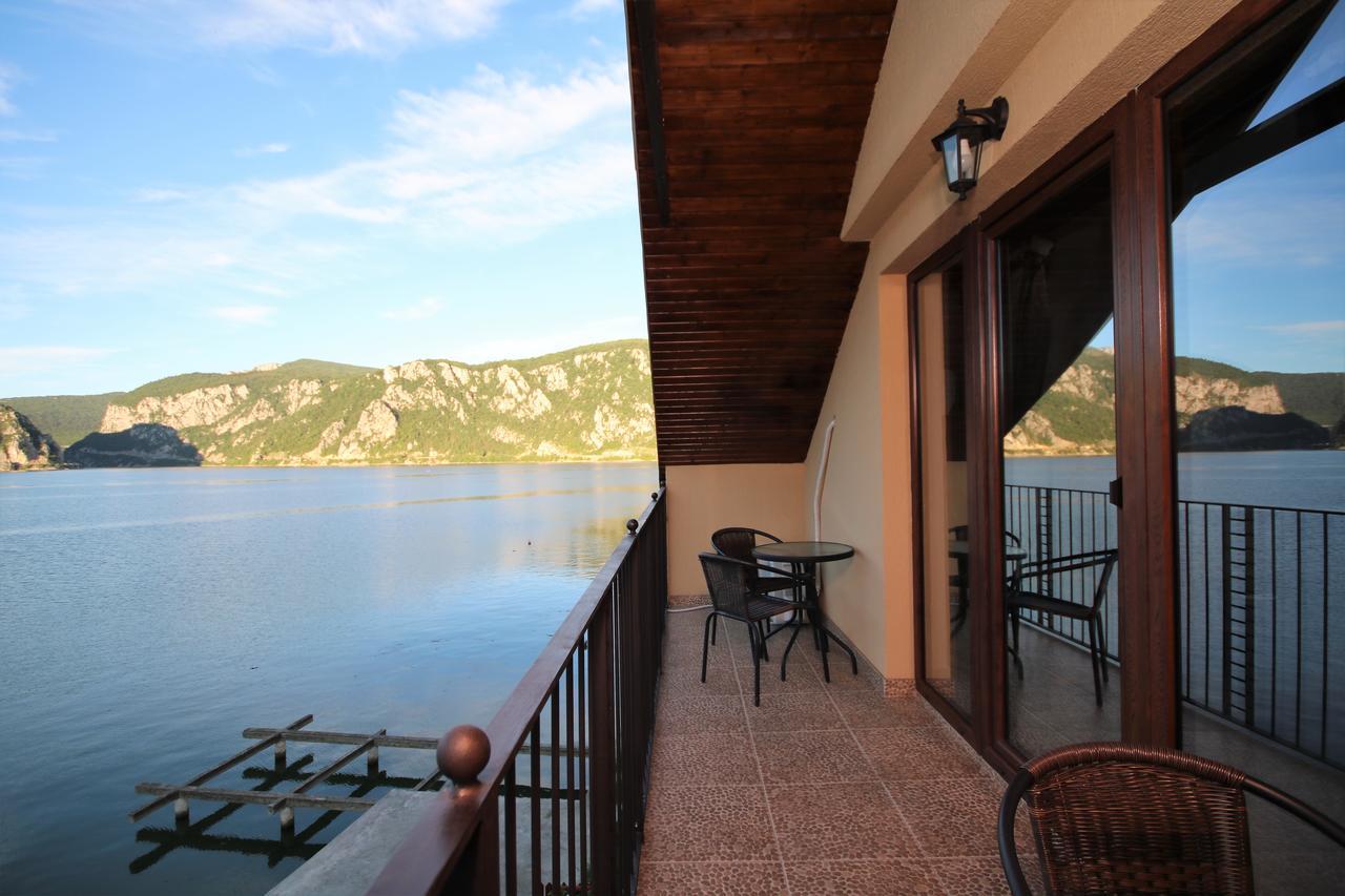 Vila Golful Dunarii Dubova Extérieur photo
