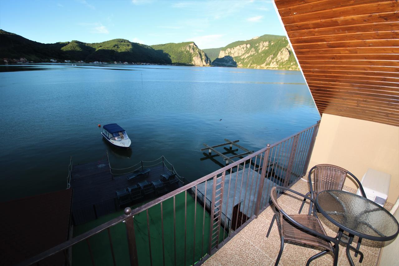 Vila Golful Dunarii Dubova Extérieur photo