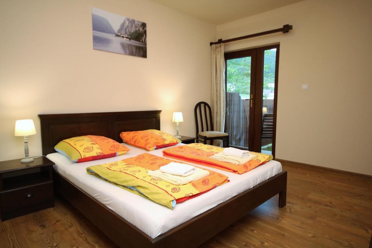 Vila Golful Dunarii Dubova Extérieur photo